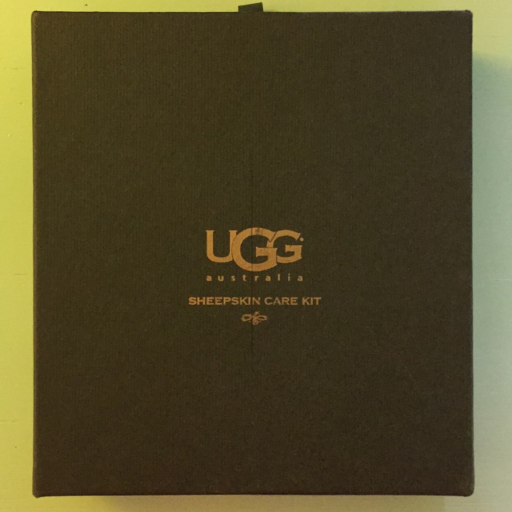 Ugg sheepskin care kit